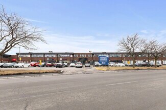 Plus de détails pour 6742-6846 Rue Jarry E, Montréal, QC - Industriel/Logistique à louer
