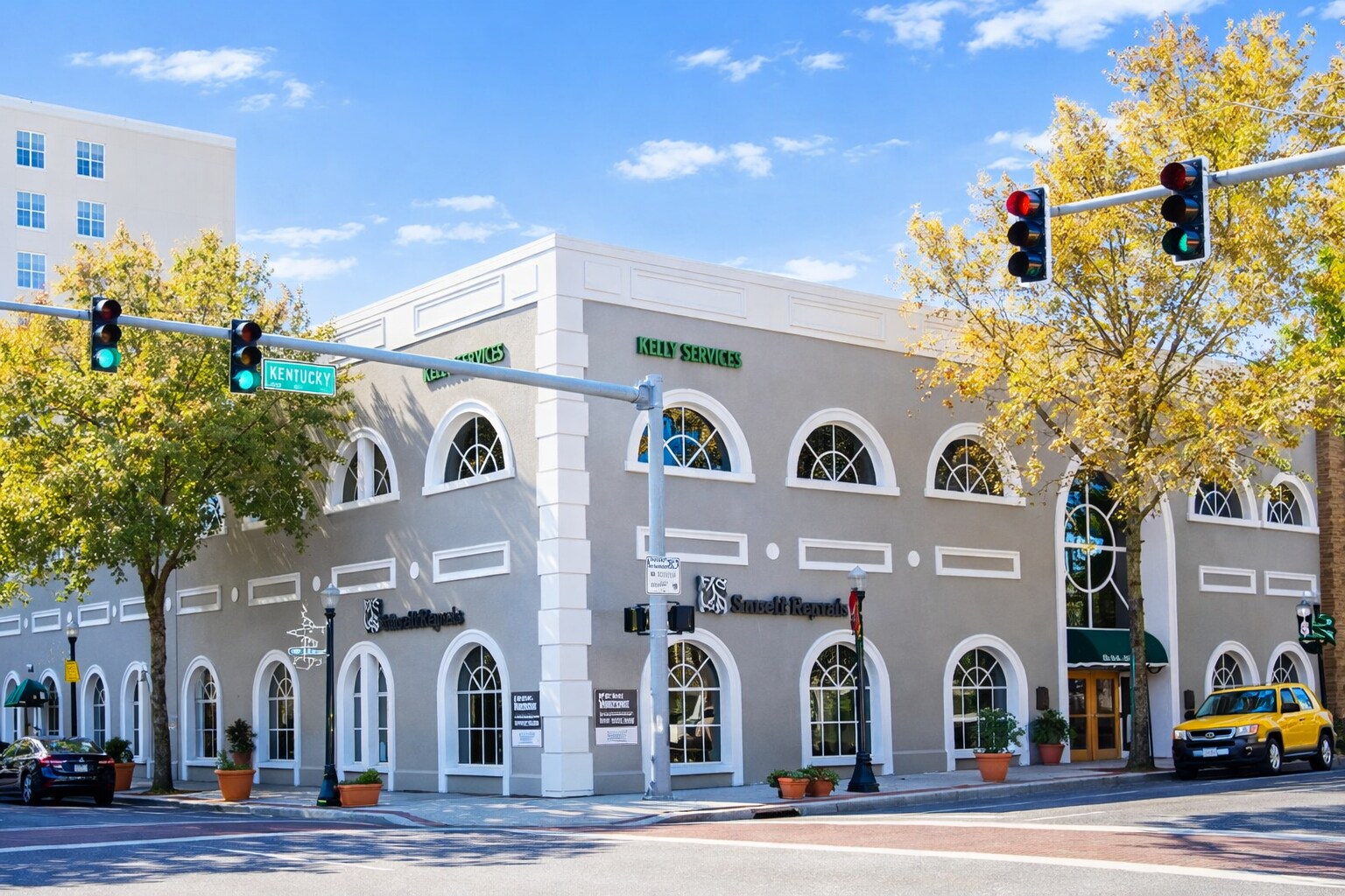 100 S Kentucky Ave, Lakeland, FL à louer Photo principale– Image 1 sur 7