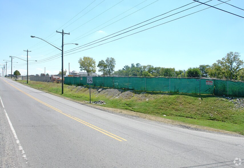1230 Brick Church Pike, Nashville, TN à vendre - Photo de l’immeuble – Image 3 sur 3