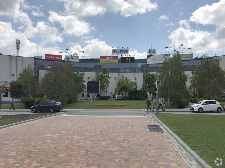 Plaza del Toro, 1, Tres Cantos, Madrid à vendre - Photo principale – Image 1 sur 8