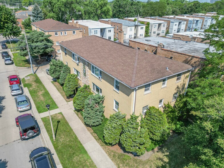 4936 Greenwood St, Skokie, IL à vendre - Photo de l’immeuble – Image 3 sur 20