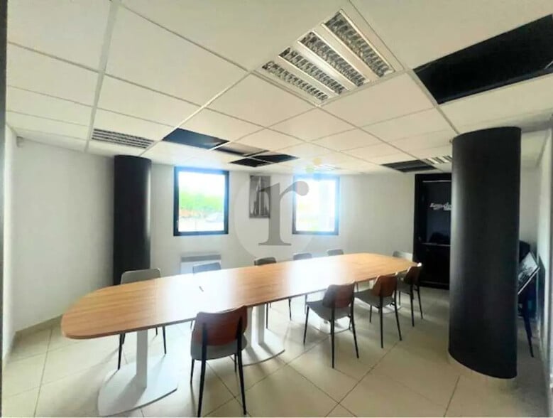 Bureau dans Noyelles-Godault à louer - Photo de l’immeuble – Image 2 sur 6
