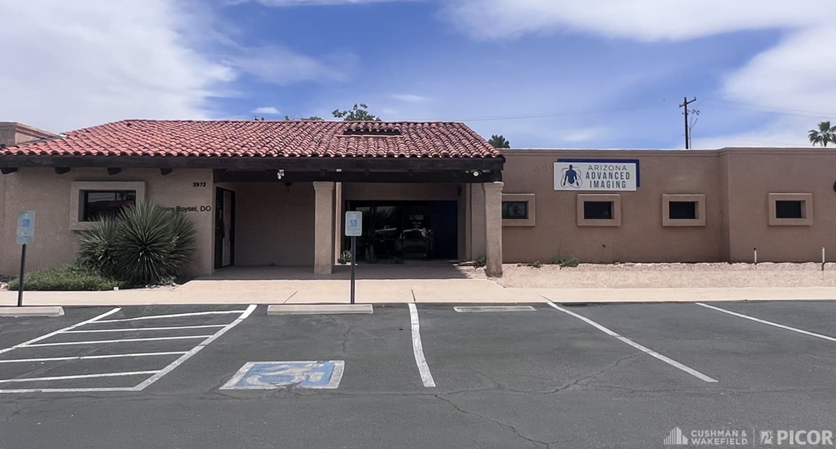 3970-3986 N Campbell Ave, Tucson, AZ 85719 - Lot 3972 - - Photo intérieure - Image 1 of 8