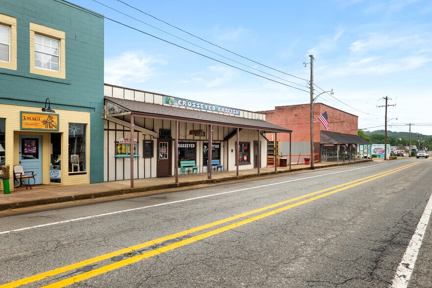 107 E Main St, Hardy, AR à vendre - Photo de l’immeuble – Image 2 sur 47