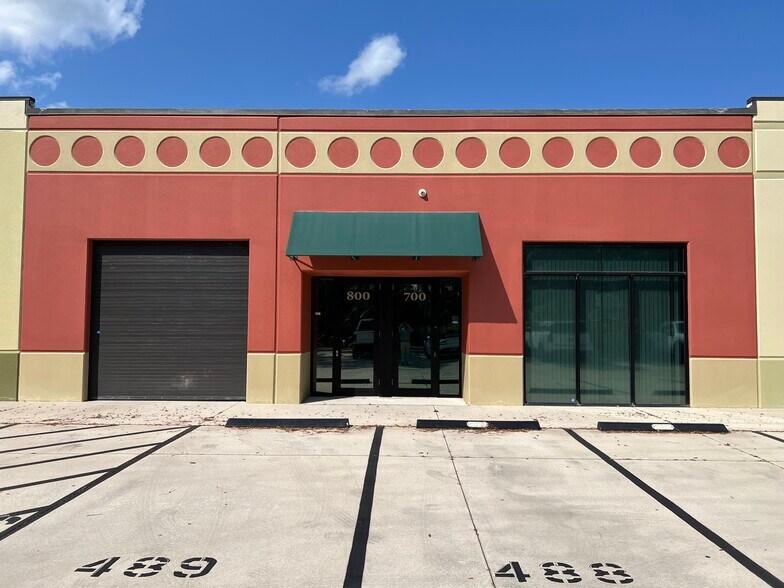 2895 Jupiter Park Dr, Jupiter, FL à louer - Photo de l’immeuble – Image 1 sur 10