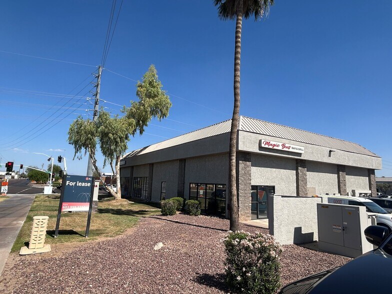1900 N Hayden Rd, Tempe, AZ à louer - Photo de l’immeuble – Image 2 sur 5