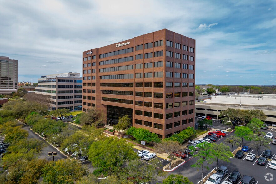9901 W Interstate 10, San Antonio, TX à louer - Photo de l’immeuble – Image 1 sur 28