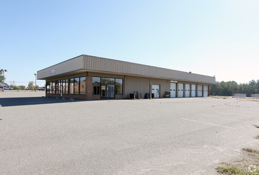 2730 Lee Ave, Sanford, NC à vendre - Photo principale – Image 2 sur 3