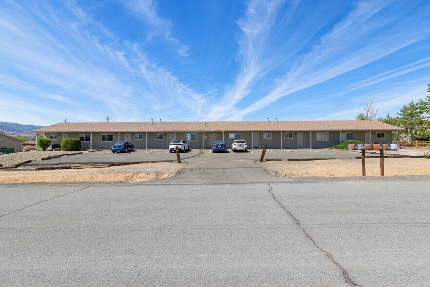 155-165 Esmeralda Dr, Carson City, NV à vendre - Photo de l’immeuble – Image 3 sur 16