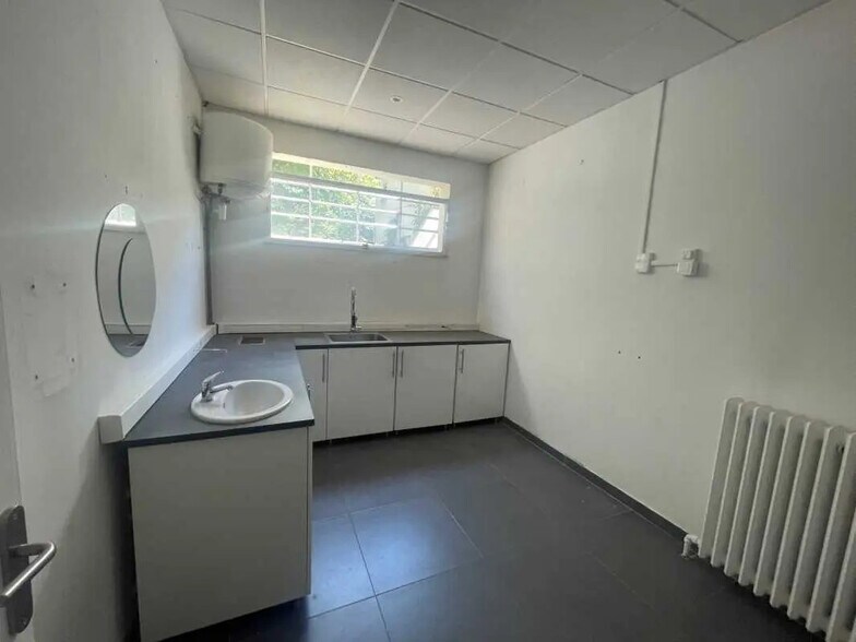 Bureau dans Lyon à louer - Photo de l’immeuble – Image 3 sur 4