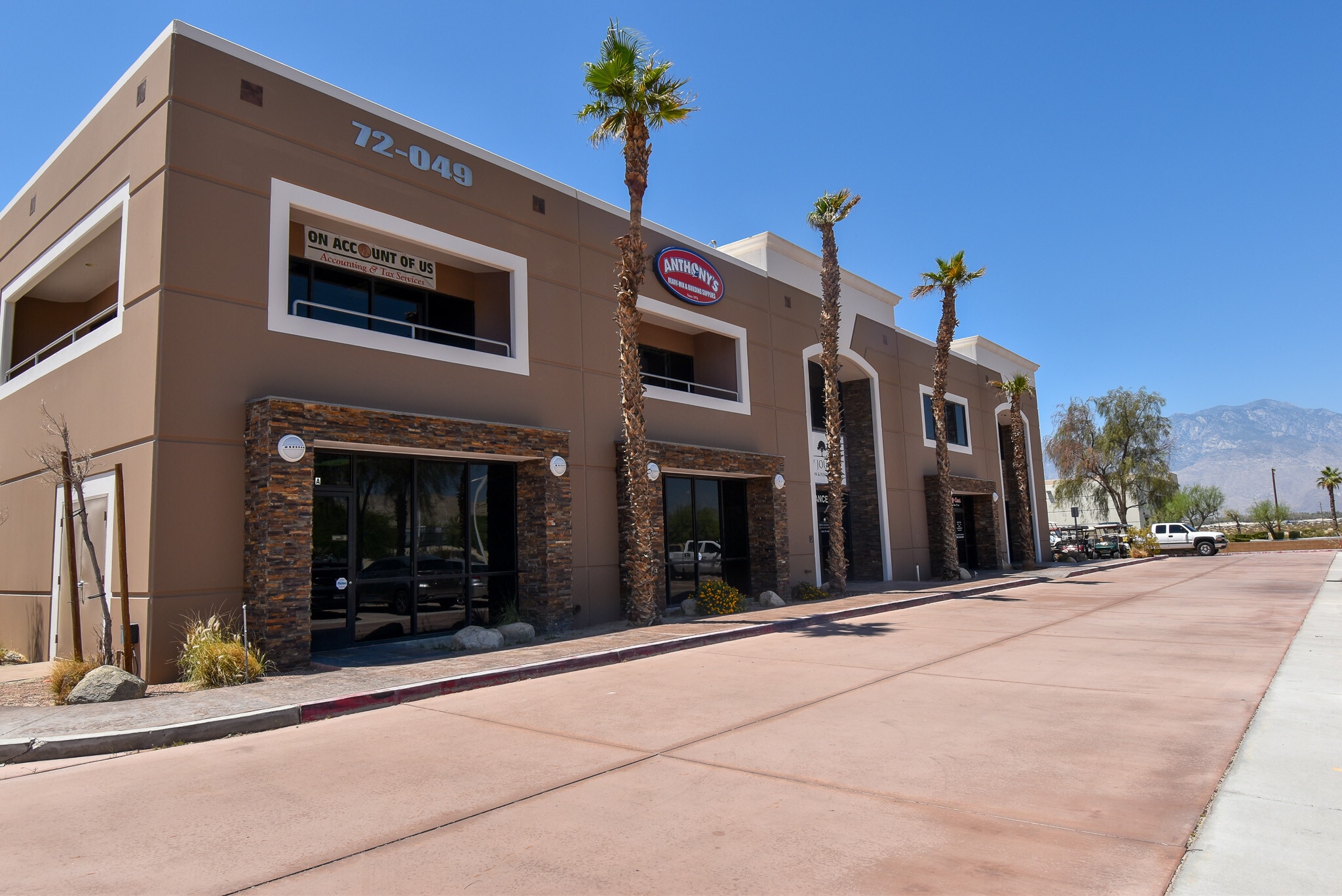 72049 Petland Pl, Thousand Palms, CA à louer Photo de l’immeuble– Image 1 sur 13