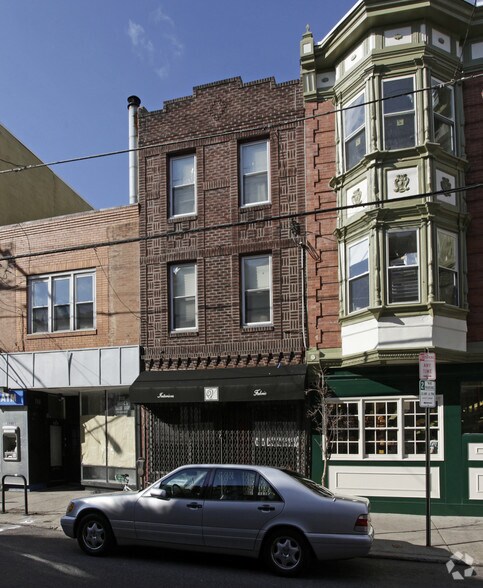 704 S 4th St, Philadelphia, PA à vendre - Photo de l’immeuble – Image 1 sur 3