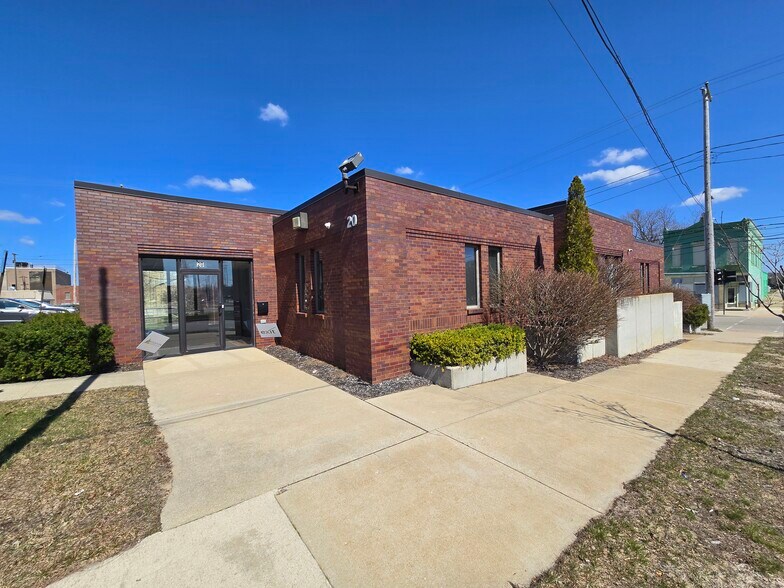 20 W Muskegon Ave, Muskegon, MI à vendre - Photo de l’immeuble – Image 3 sur 17