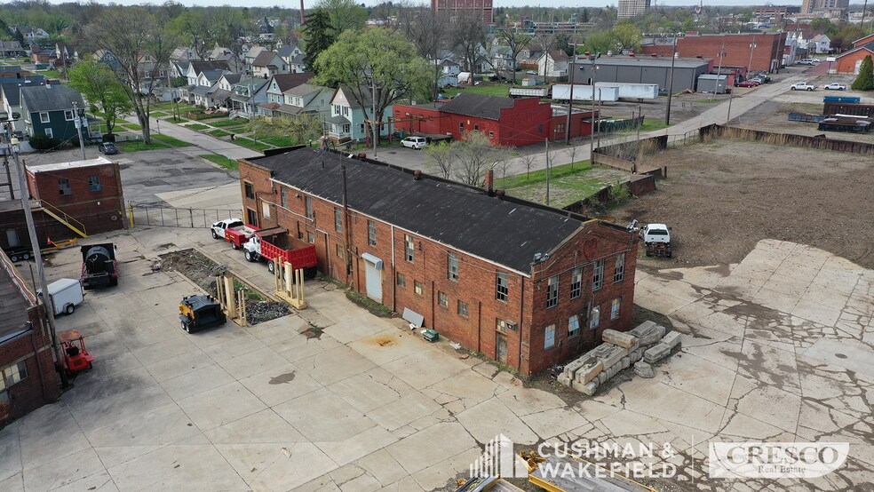 201 Williams St, Elyria, OH à vendre - Photo de l’immeuble – Image 3 sur 26