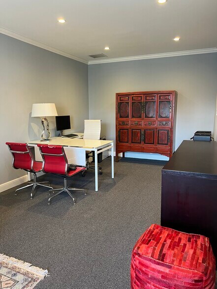 1150 El Camino Real, Menlo Park, CA à louer - Photo intérieure – Image 2 sur 5