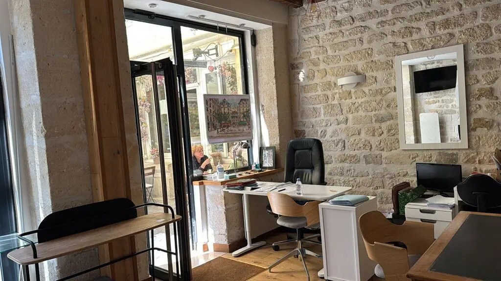 Local commercial dans Paris à louer Photo intérieure– Image 1 sur 8