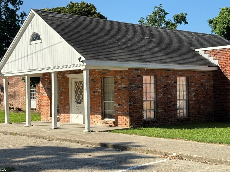 201 Lee St, Tallulah, LA à vendre - Photo de l’immeuble – Image 3 sur 43