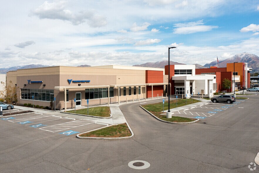 3702 S State St, South Salt Lake, UT à louer - Photo de l’immeuble – Image 2 sur 4