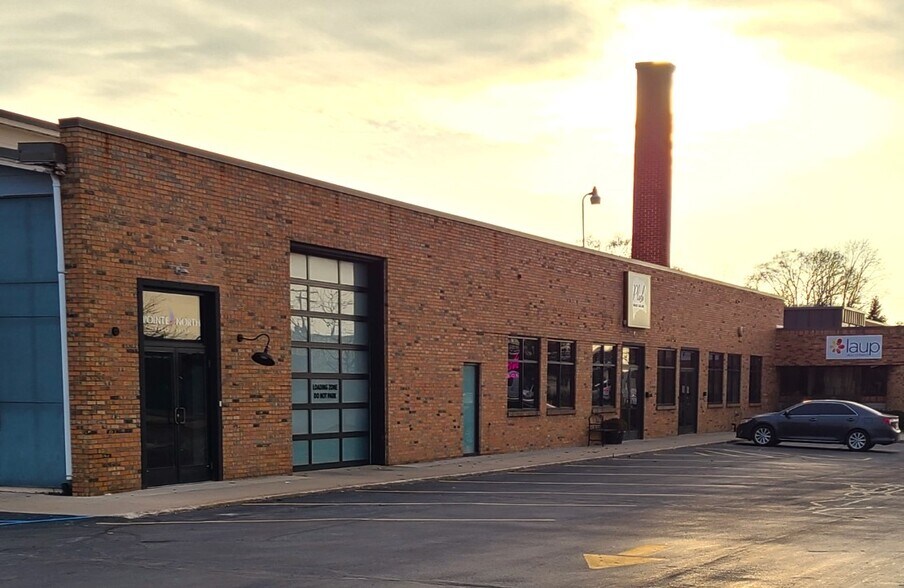 430 W 17th St, Holland, MI à louer - Photo de l’immeuble – Image 2 sur 8