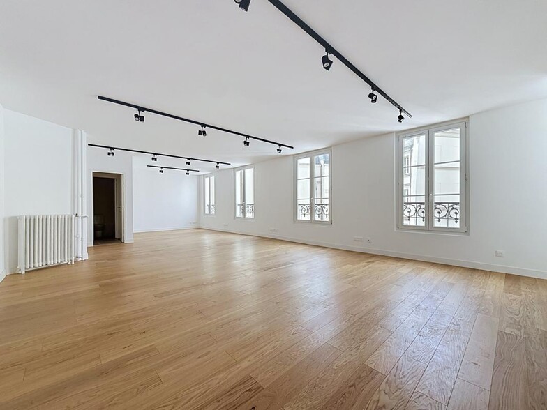55 Rue Du Faubourg Montmartre, Paris à louer - Photo de l’immeuble – Image 2 sur 7