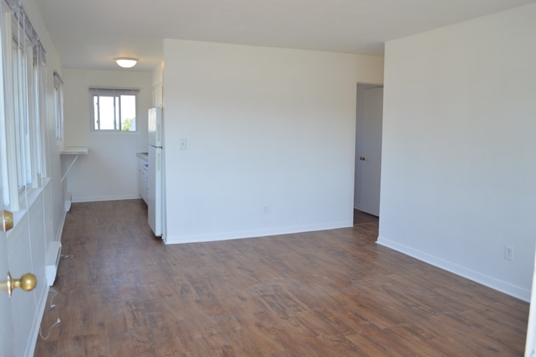 1039 Sheridan Rd, Winthrop Harbor, IL à vendre - Photo intérieure – Image 2 sur 19