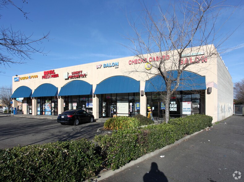 10401 Folsom Blvd, Rancho Cordova, CA à louer - Photo de l’immeuble – Image 3 sur 5