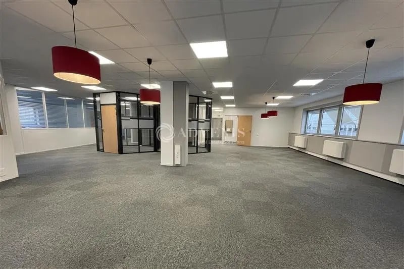 Bureau dans Tremblay-en-France à louer Photo intérieure– Image 1 sur 6