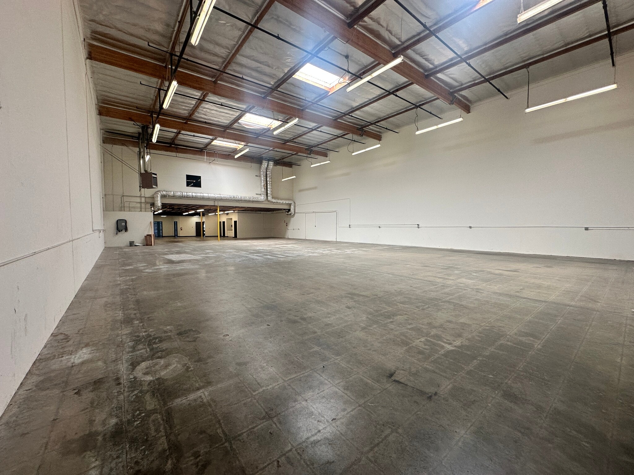 24922 Anza Dr, Valencia, CA à louer Photo intérieure– Image 1 sur 4