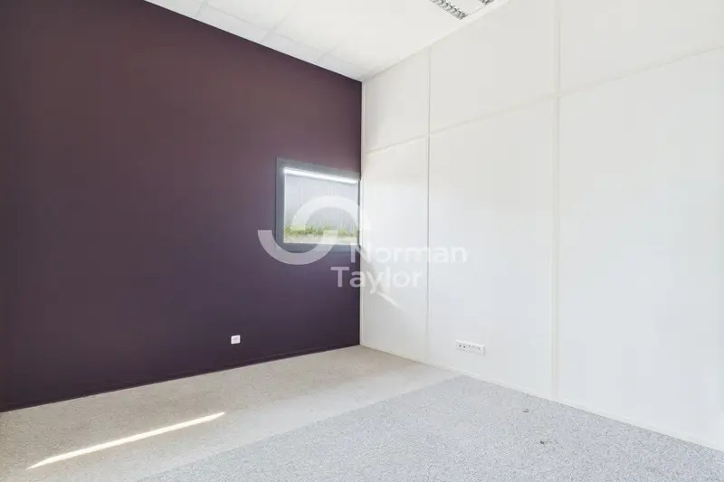 Bureau dans Mudaison à louer - Photo de l’immeuble – Image 3 sur 12