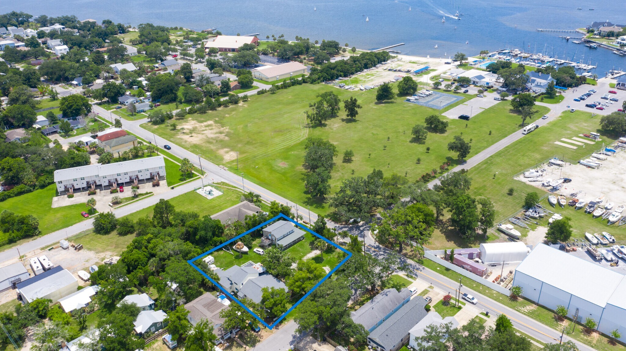 1820 Cypress St, Pensacola, FL à vendre Photo principale– Image 1 sur 9