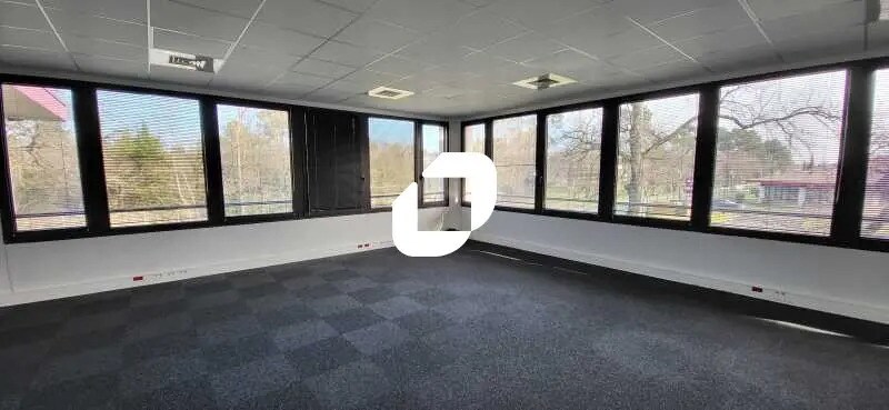 Bureau dans Mérignac à louer - Photo de l’immeuble – Image 2 sur 7