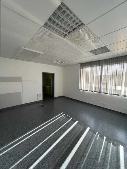 Bureau dans Bihorel à louer - Photo intérieure – Image 1 sur 6