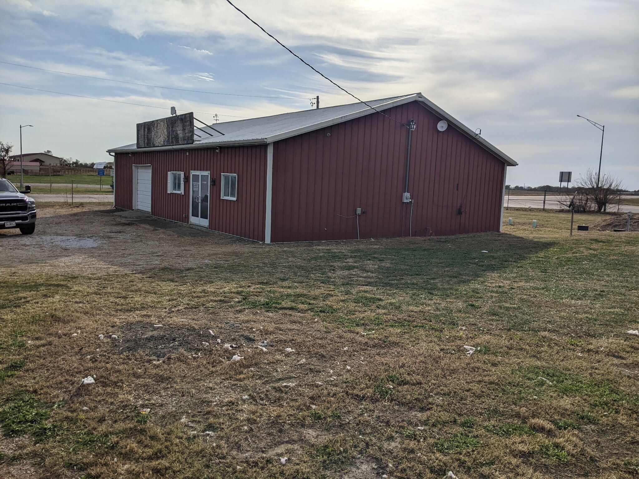 14981 Centerline Ave, Cole Camp, MO à vendre Photo principale– Image 1 sur 3