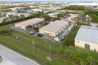 Plus de détails pour 16770 Link Ct, Fort Myers, FL - Local d'activités à louer