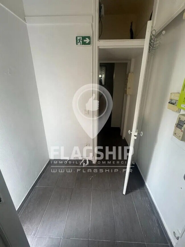 Plus de détails pour Local commercial à louer