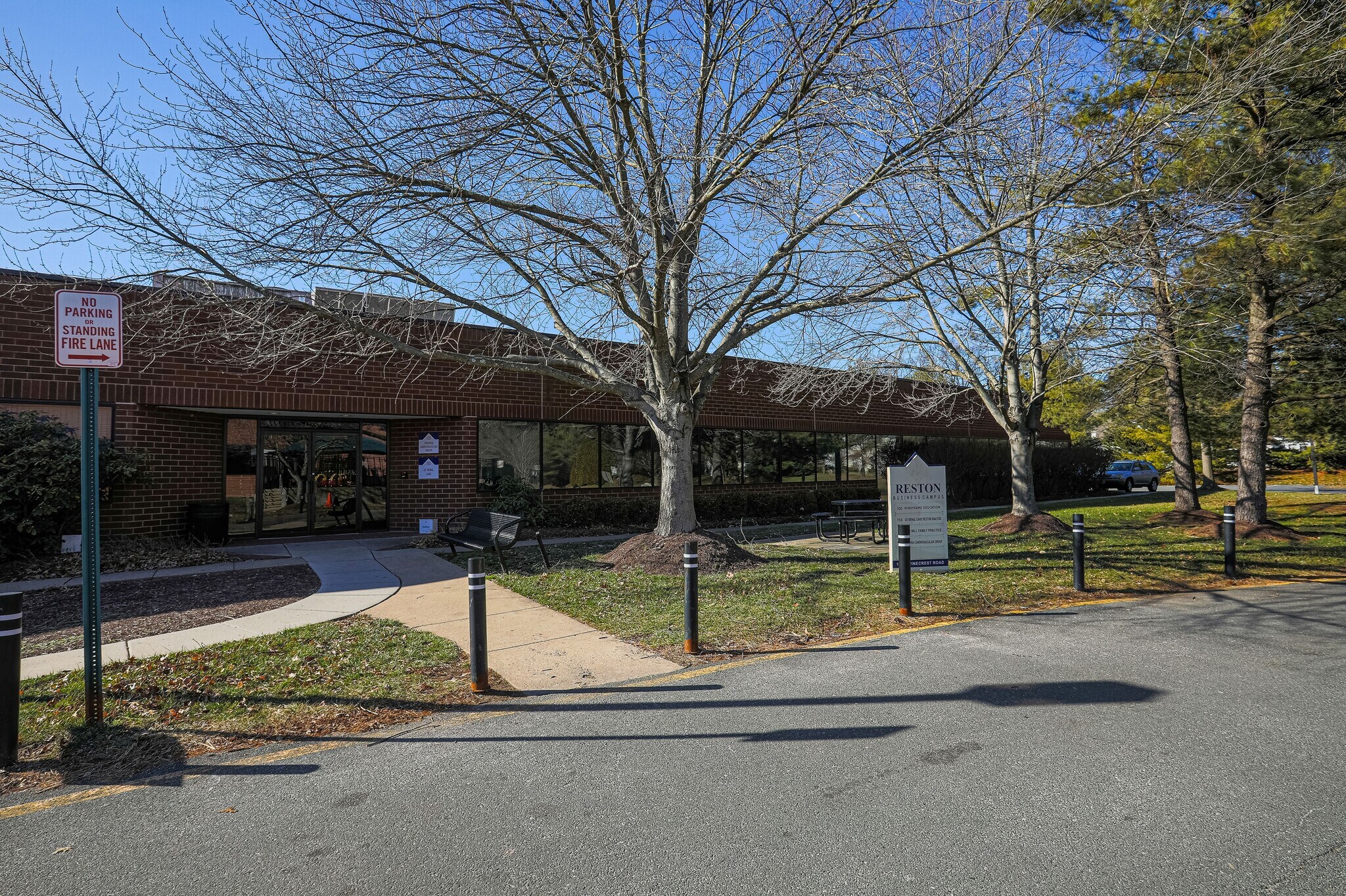 12350 Pinecrest Rd, Reston, VA à louer Photo de l’immeuble– Image 1 sur 5