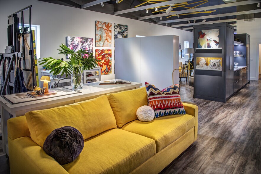 5880 Shirley St, Naples, FL à vendre - Photo de l’immeuble – Image 3 sur 10