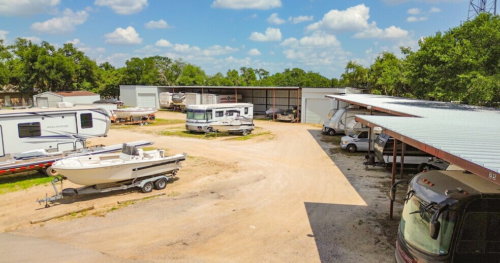 2701 Sam Bass Rd, Round Rock, TX à louer - Photo de l’immeuble – Image 3 sur 7