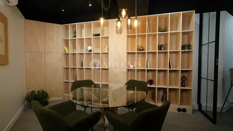 Bureau dans Suresnes à louer Photo de l’immeuble– Image 1 sur 7