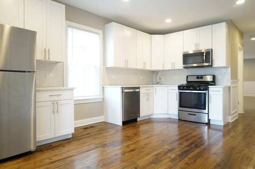 2957 N Avers Ave, Chicago, IL à vendre - Photo de l’immeuble – Image 2 sur 55