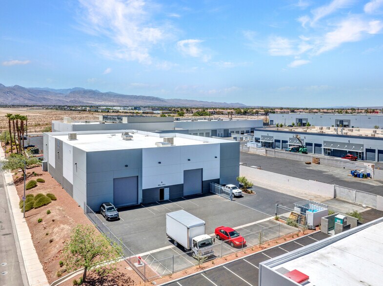 2730 Brooks Ave, North Las Vegas, NV à louer - Photo de l’immeuble – Image 3 sur 4