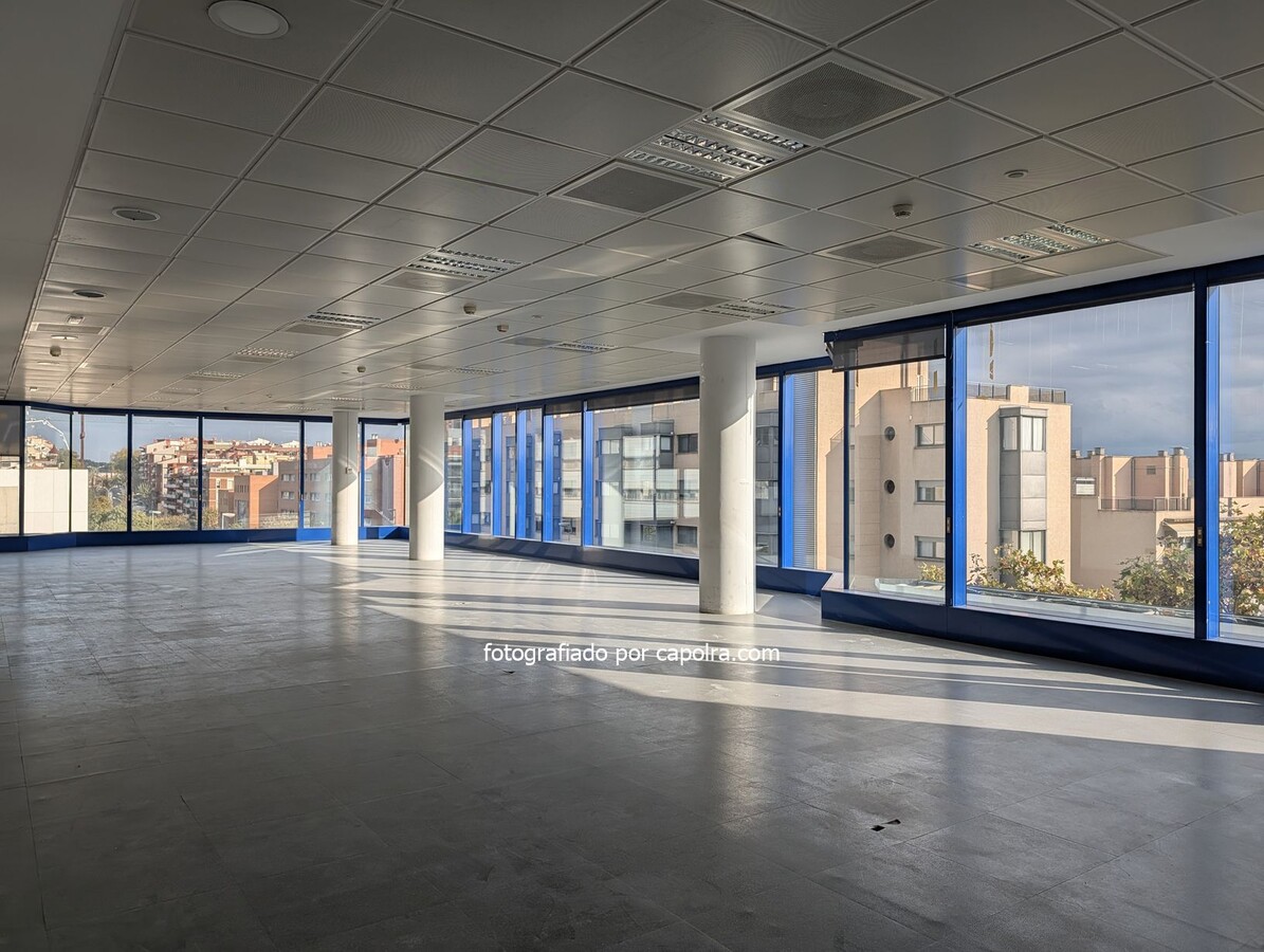 Avinguda dels Vents, 9-13, Badalona, BAR 08917 - Lot 3 -  - Photo intérieure - Image 1 of 24