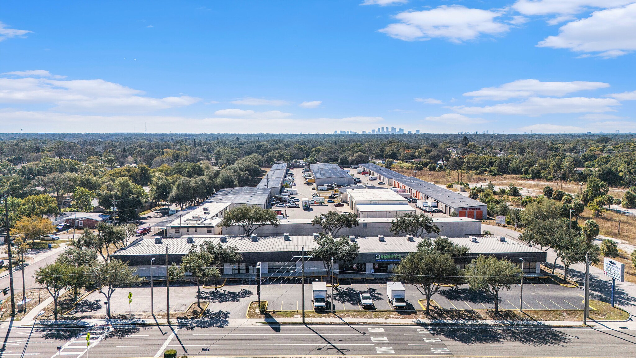 1727 E Busch Blvd, Tampa, FL à louer Aérien– Image 1 sur 23