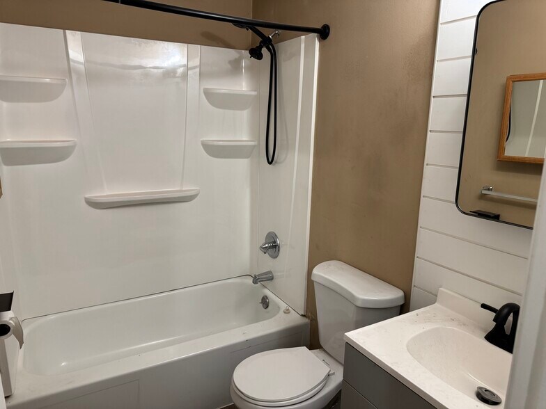 304 E Barker St, Medical Lake, WA à vendre - Photo de l’immeuble – Image 3 sur 11