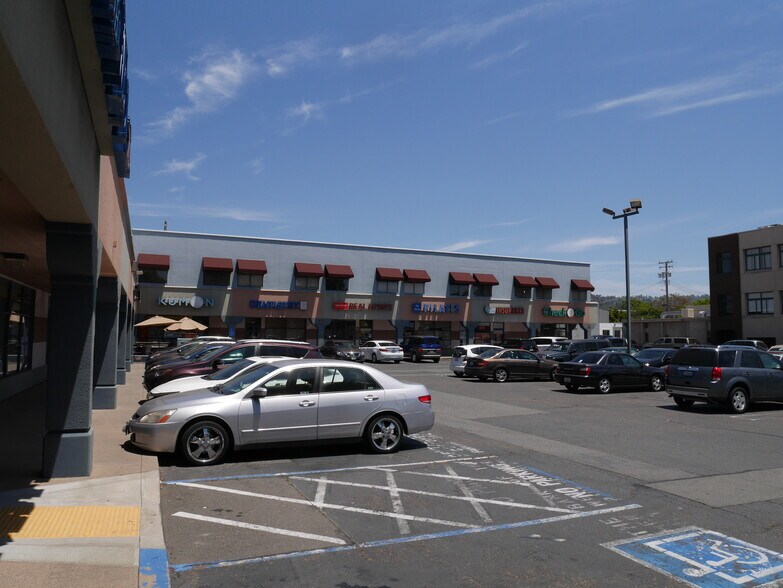 11100 San Pablo Ave, El Cerrito, CA à louer - Photo de l’immeuble – Image 2 sur 4