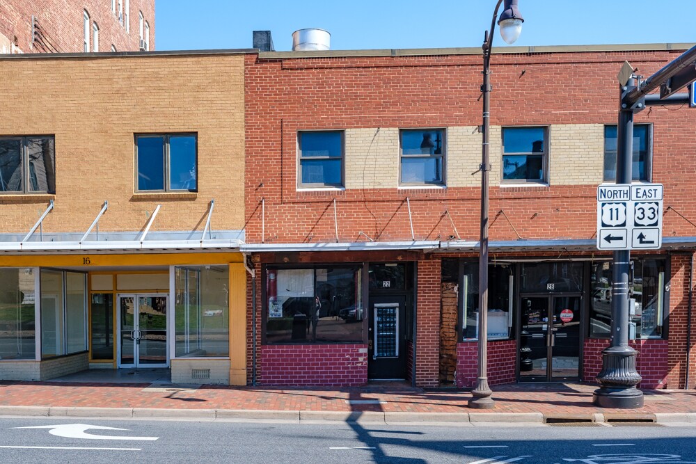 22 S Main St, Harrisonburg, VA à louer Photo de l’immeuble– Image 1 sur 24