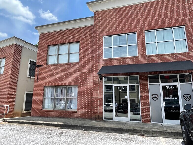 955 W Wade Hampton Blvd, Greer, SC à louer - Photo de l’immeuble – Image 3 sur 24