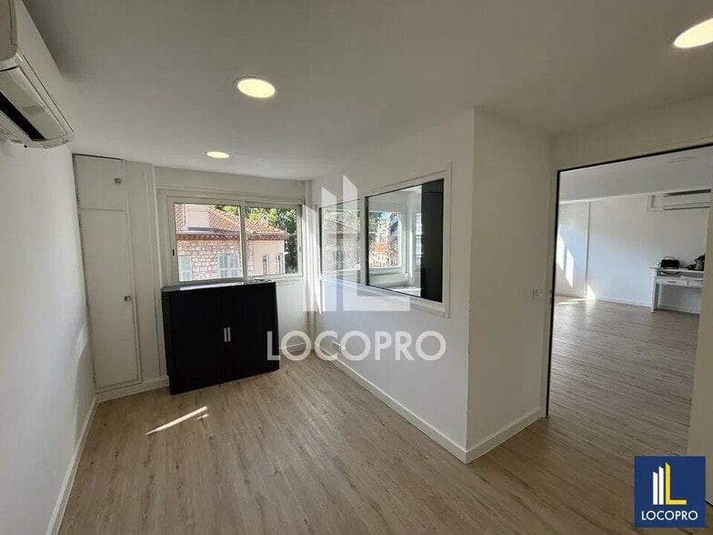Bureau dans Cagnes-sur-Mer à louer - Photo intérieure – Image 2 sur 5