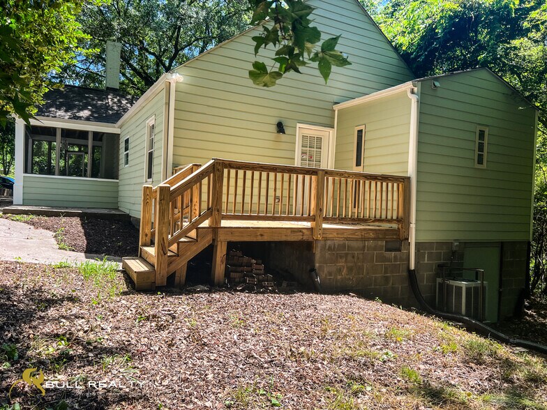 909 Morris St NW, Atlanta, GA à louer - Photo de l’immeuble – Image 3 sur 20