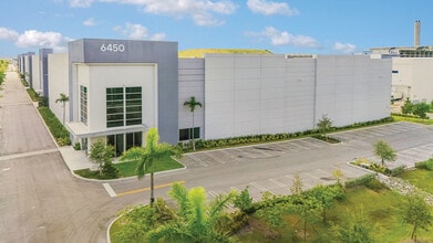 6450 NW 97th Ave, Doral, FL à louer Photo de l’immeuble– Image 1 sur 6